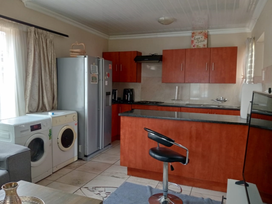 To Let 3 Bedroom Property for Rent in Waterval East North West